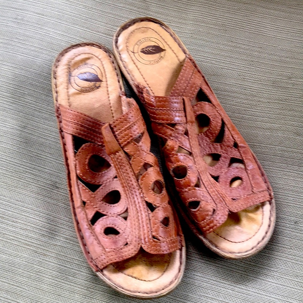 Nurture sandals size 8